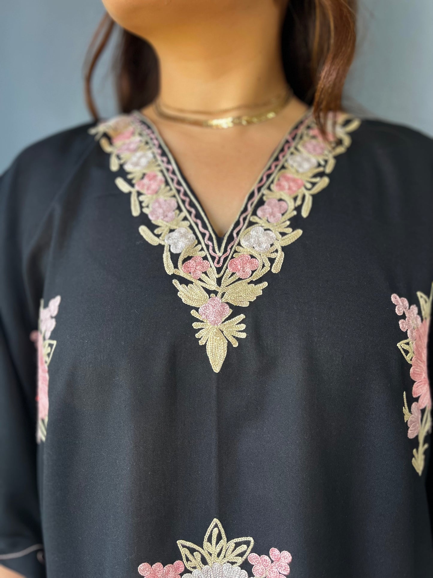 Aari Embroidered Cotton Kaftan | Black With Pink And White Embroidery