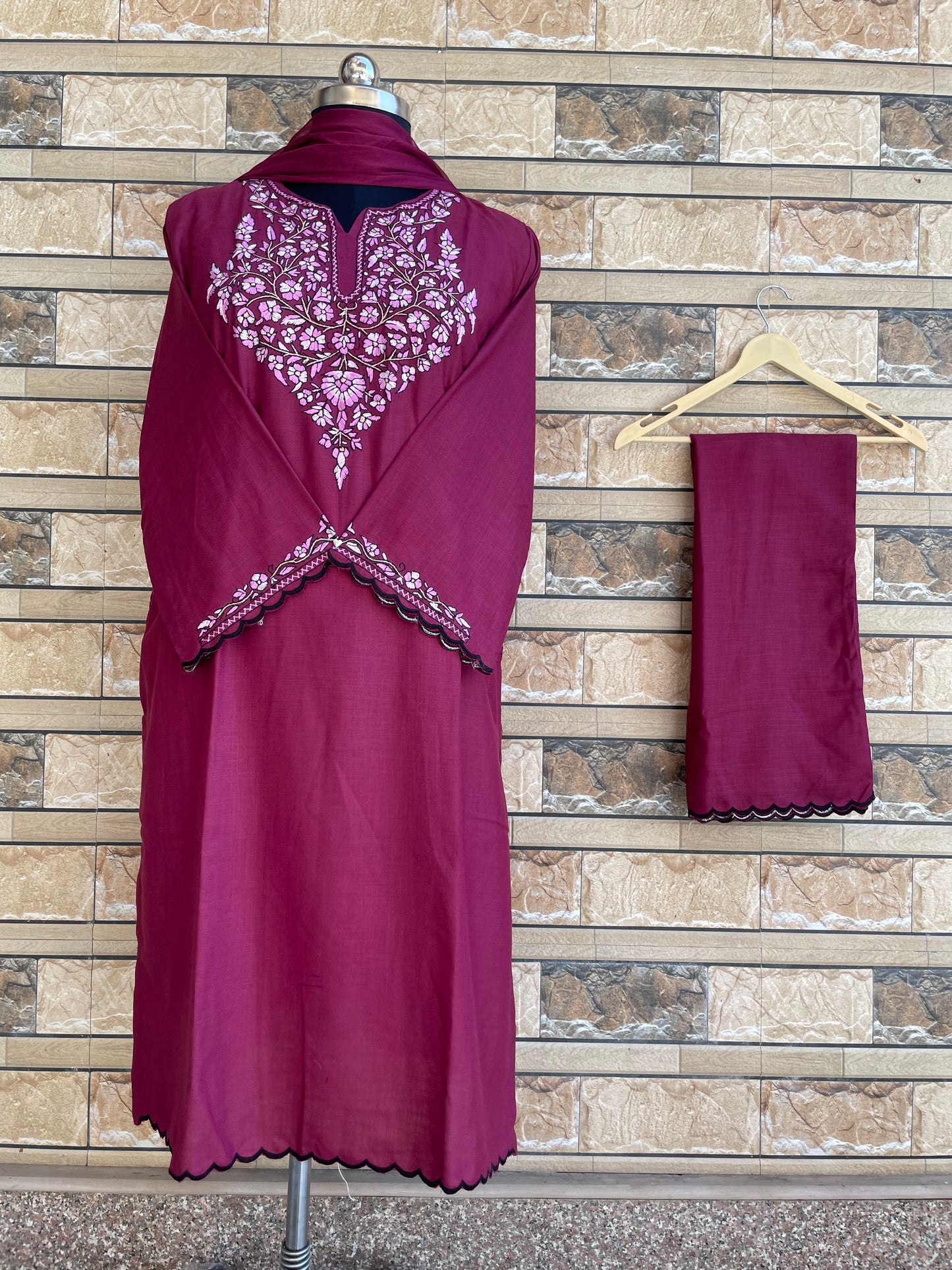 Sozni Suit | Magenta (Pink Embroidery)