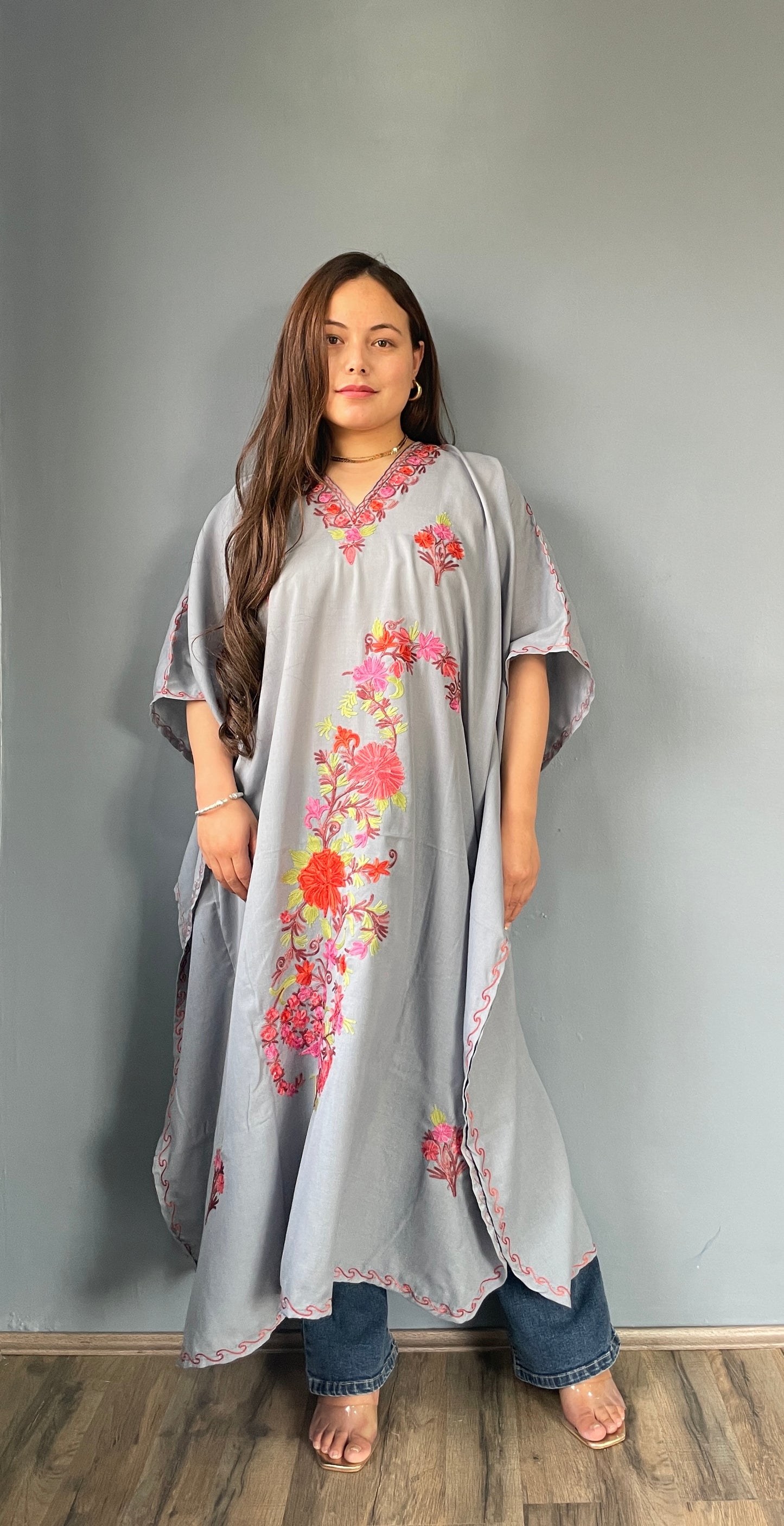 Aari Embroidered Cotton Kaftan | Silver With Red Embroidery