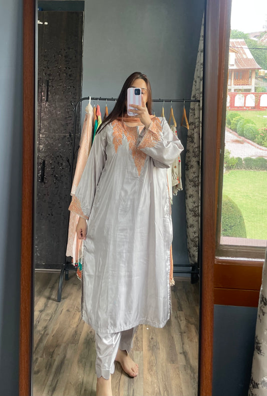 Tilla Embroidered Silk Suit | Gray