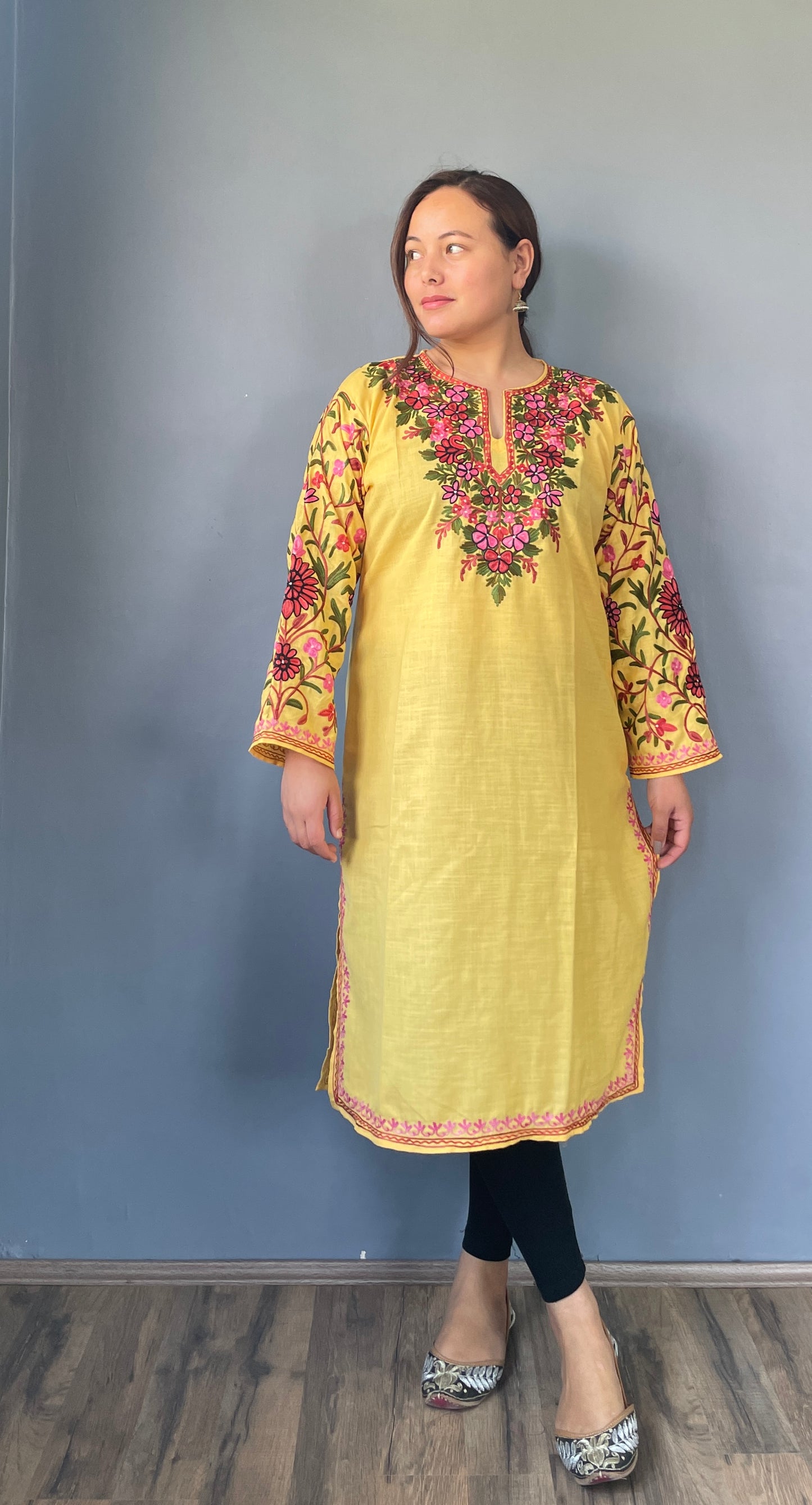 Sonzal Kurti | Daisy Yellow With Black Embroidery