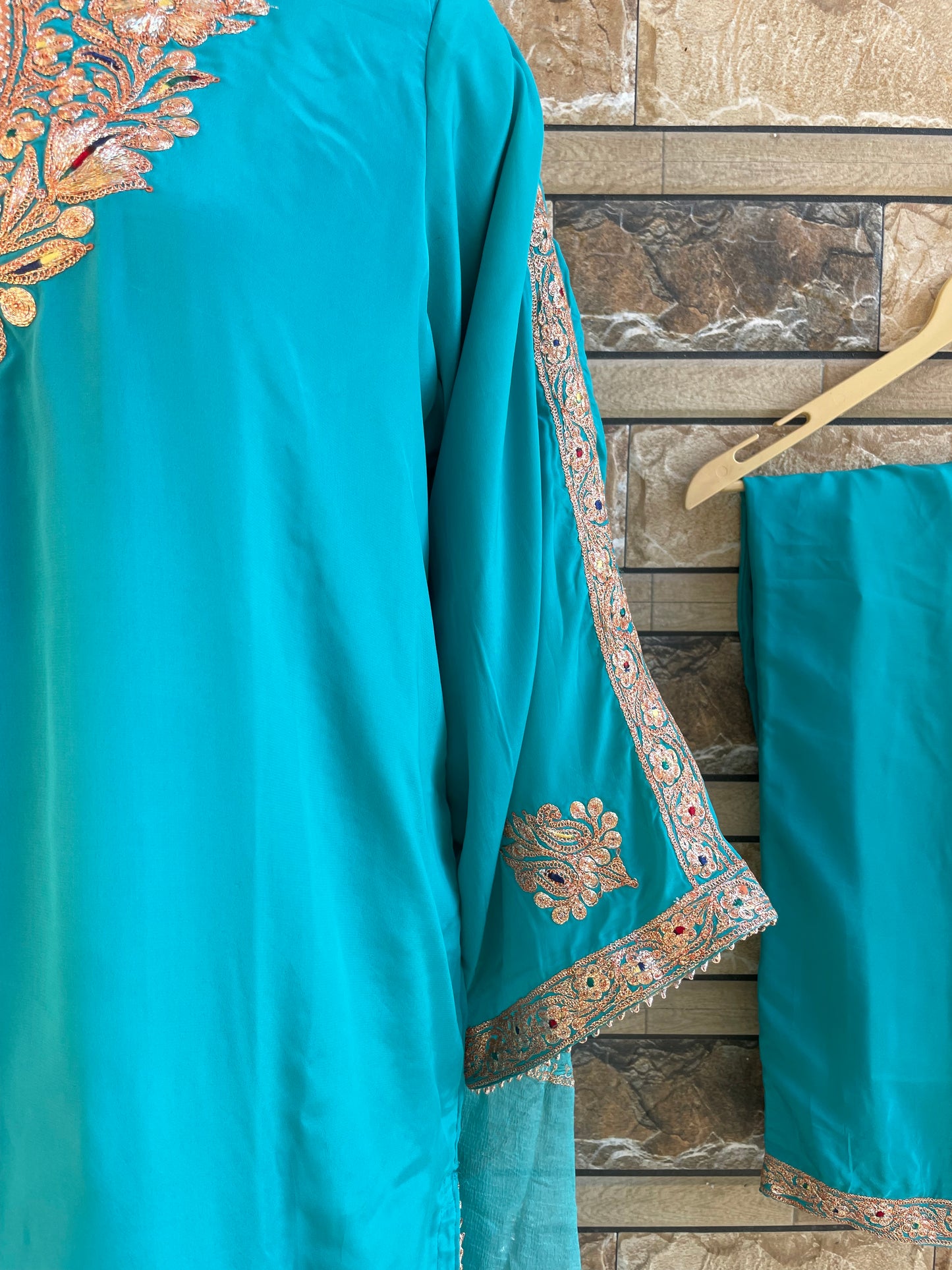 Kasheeda Crepe Suit | SkyBlue