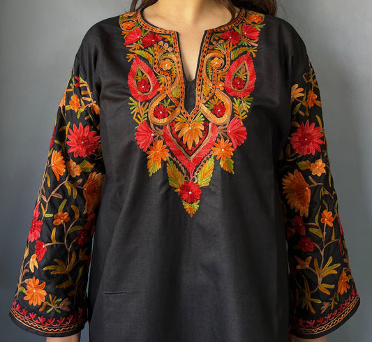 Sonzal Kurti | Black With Red Embroidery