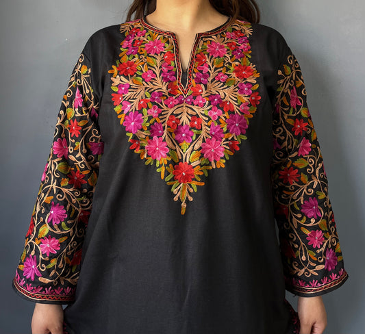 Sonzal Kurti | Black With Pink Embroidery