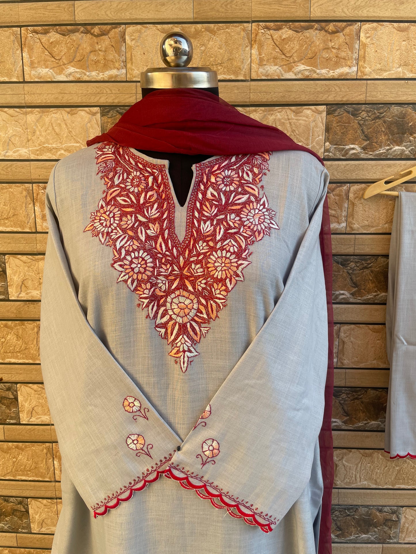 Sozni Embroidered Suit | Gray