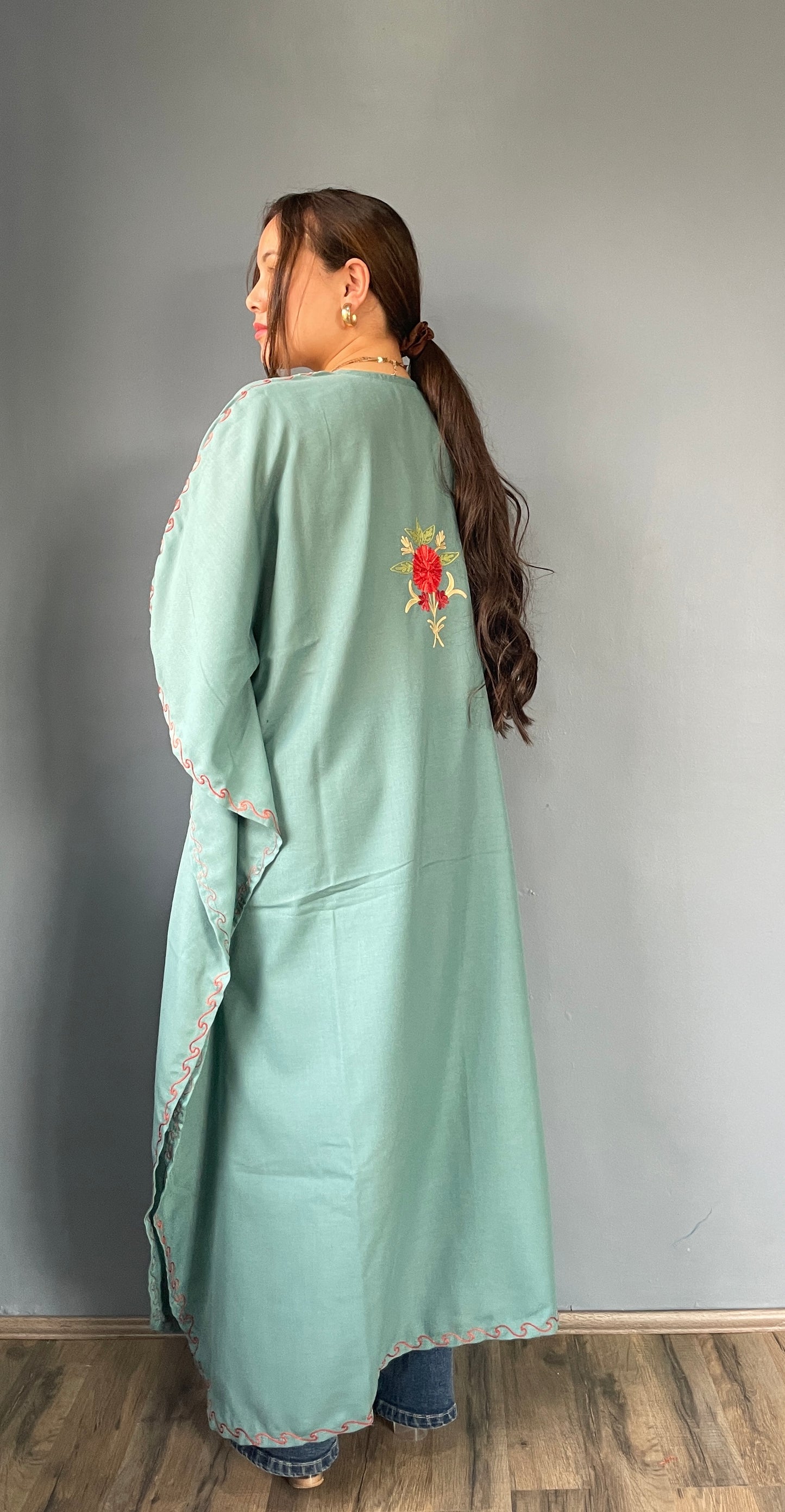 Aari Embroidered Cotton Kaftan | Blue-Gray With Red Embroidery