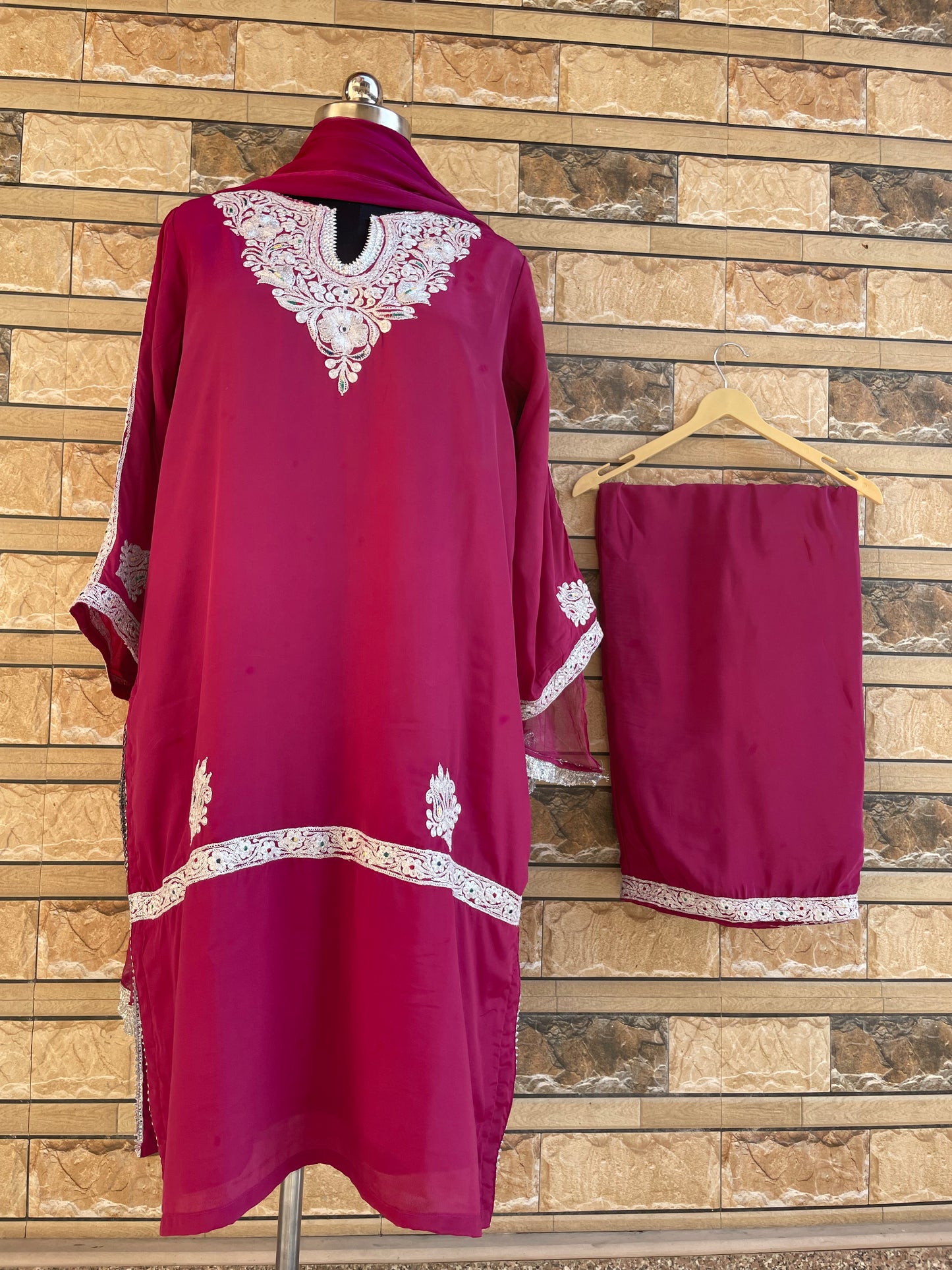 Kasheeda Crepe Suit | Magenta