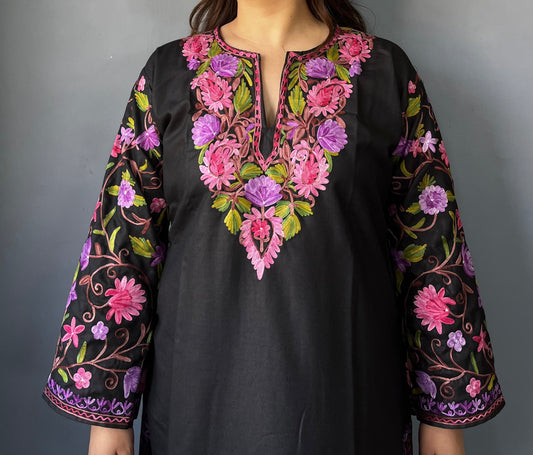 Sonzal Kurti | Black With Green Embroidery